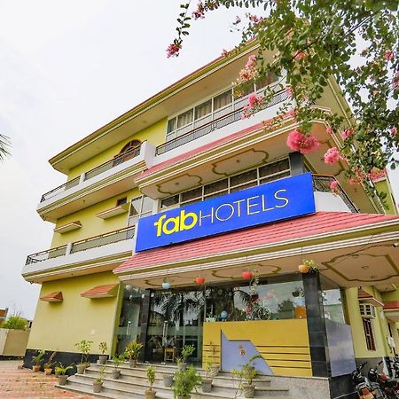 Fabhotel Kriti Green Varanasi Exteriör bild