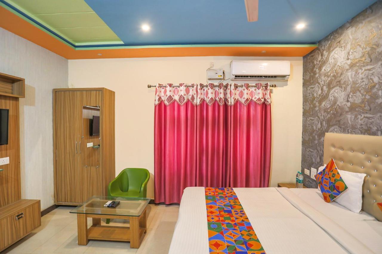 Fabhotel Kriti Green Varanasi Exteriör bild