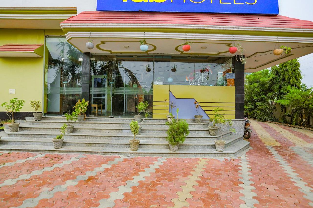 Fabhotel Kriti Green Varanasi Exteriör bild
