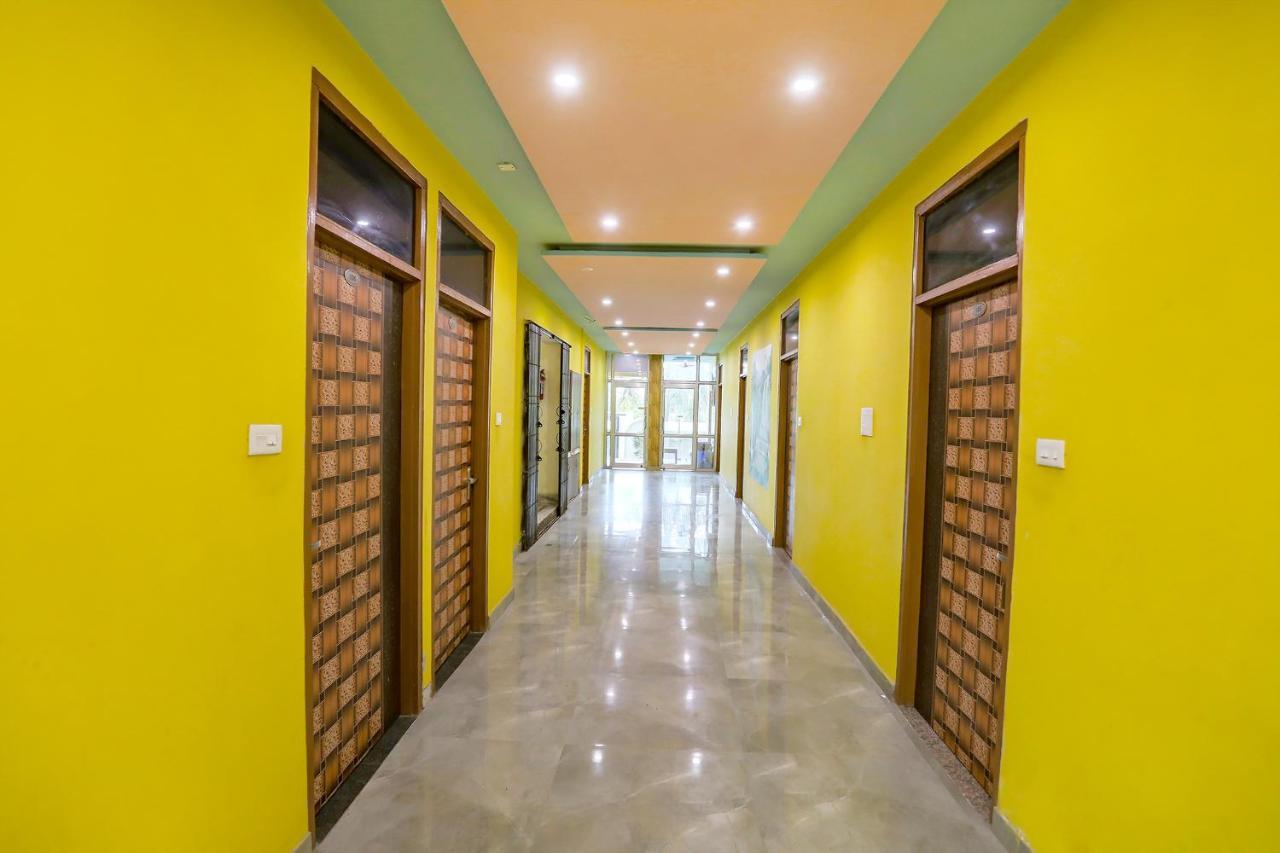 Fabhotel Kriti Green Varanasi Exteriör bild