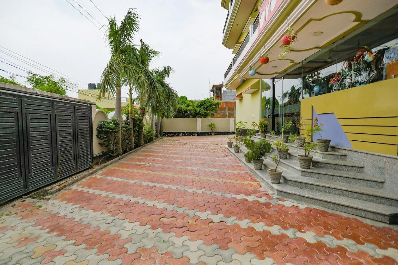 Fabhotel Kriti Green Varanasi Exteriör bild