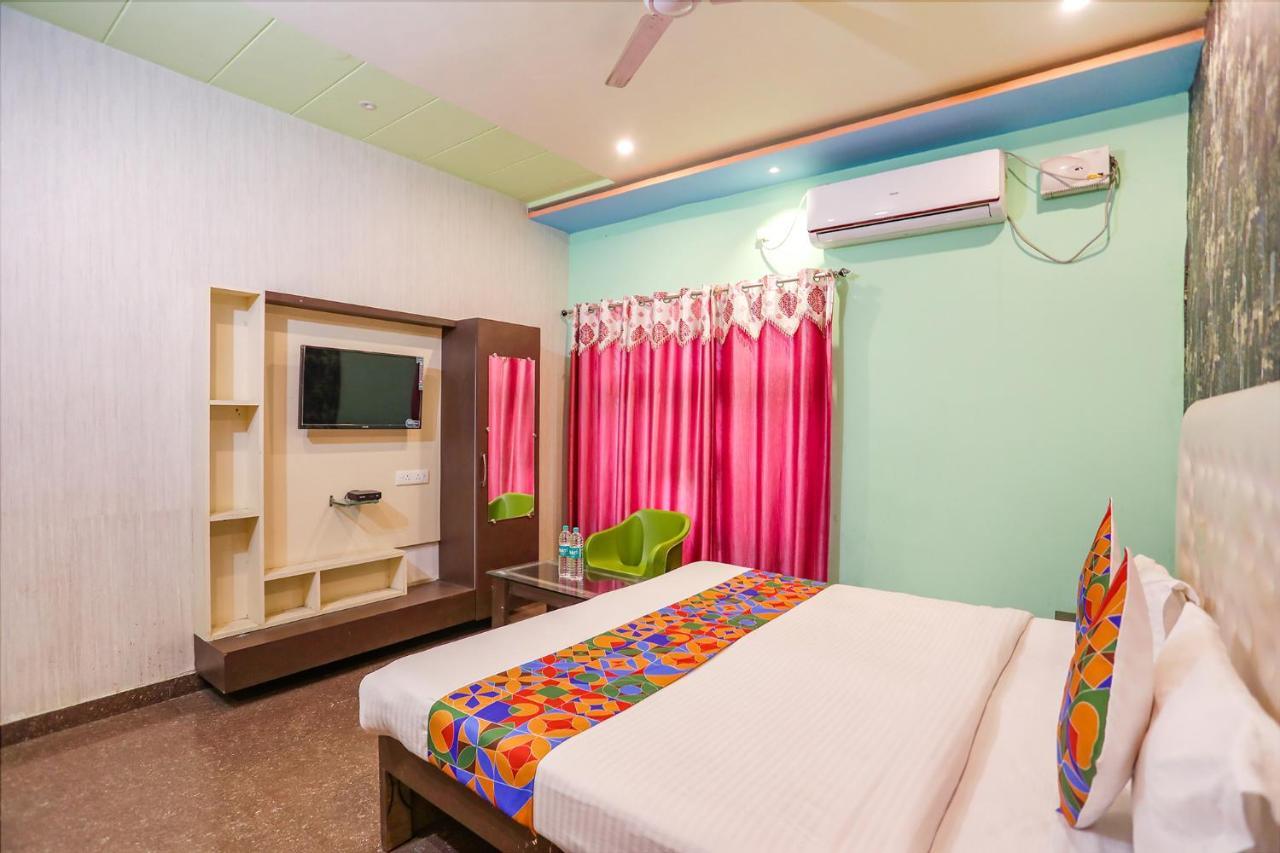Fabhotel Kriti Green Varanasi Exteriör bild